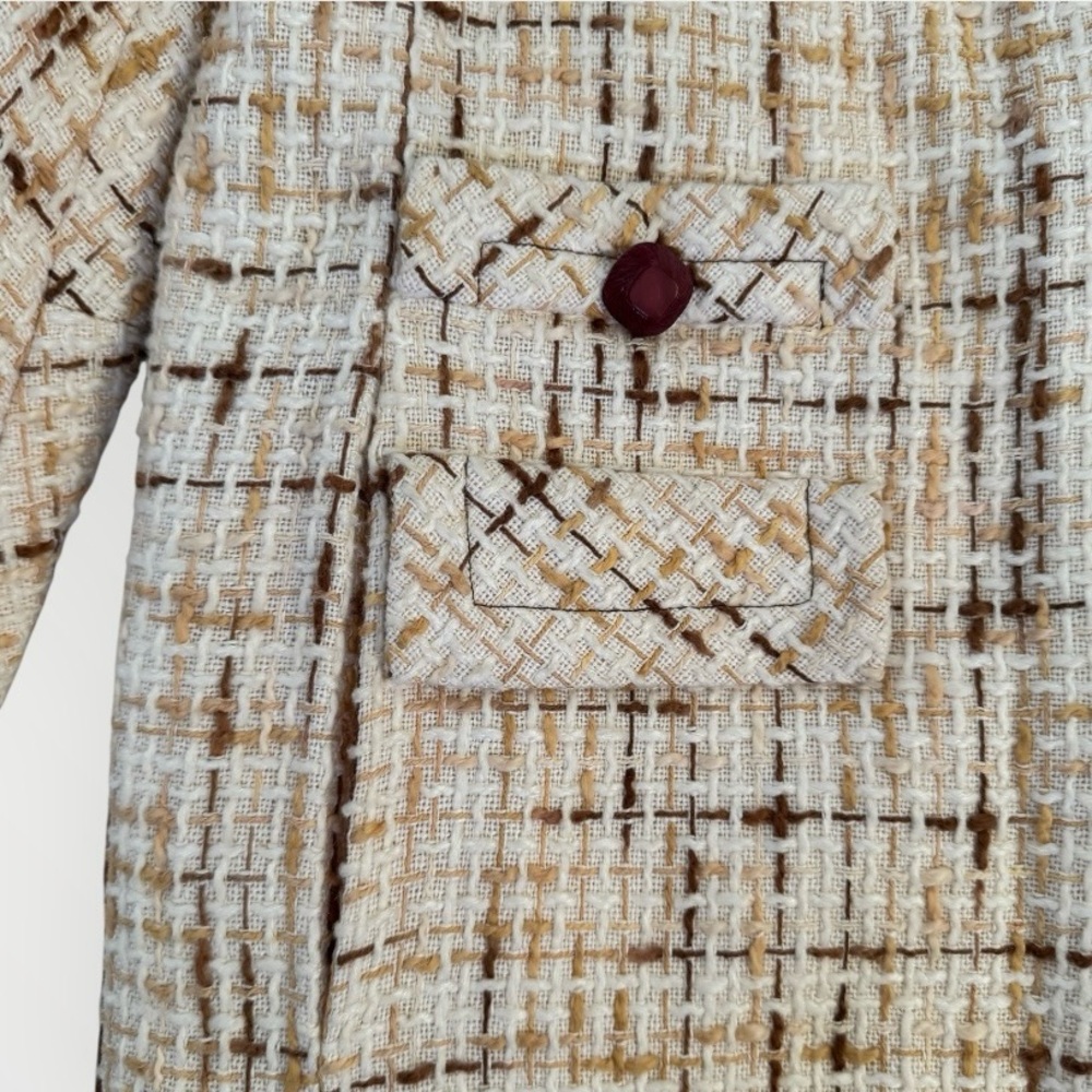 Vintage trench coat, minimalist neutral cream and brown - Picture 4 of 7